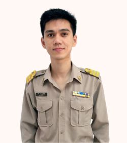 นายวริศ